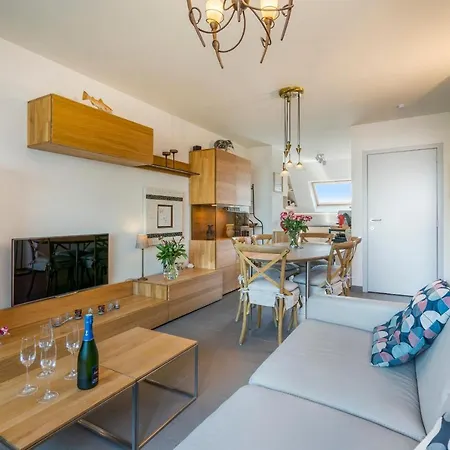 Bonsoir Apartment *